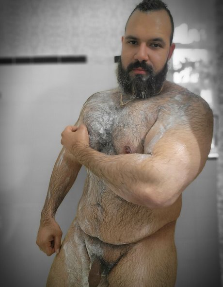 chatte chauve onlyfans belle définition photo