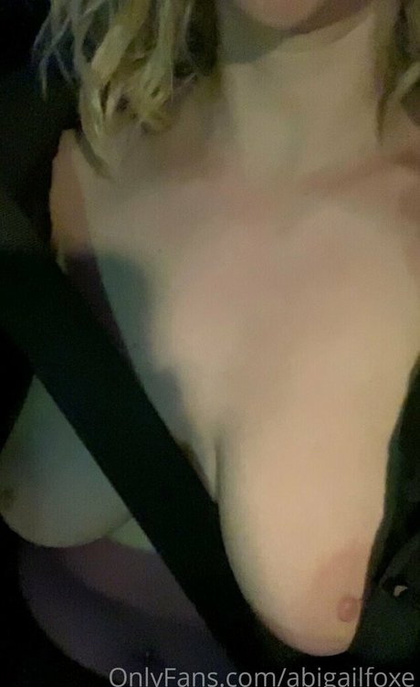 abigailfoxe modèle parfait des photos