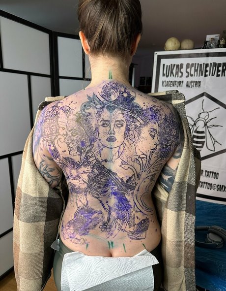 therealmissrage étoile érotique collection