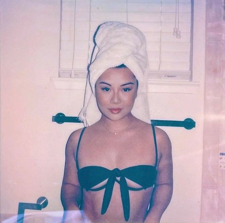 Kristina Ho modèle adulte galerie