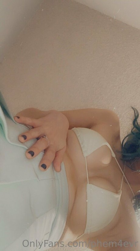 Phem4evr star du porno érotique img