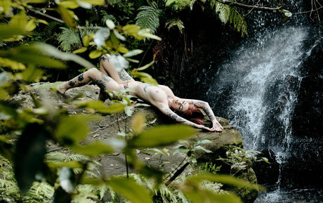 fans gothiques asiatiques uniquement plutôt sexy galeries