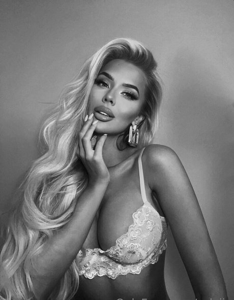 Sylvijaa star érotique collection