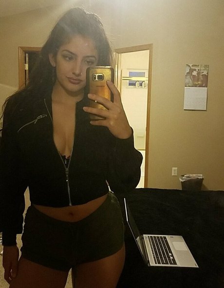 sarahsweetest modèle nu images