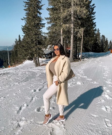 gros seins chevauchant onlyfans sexy de haute qualité photo