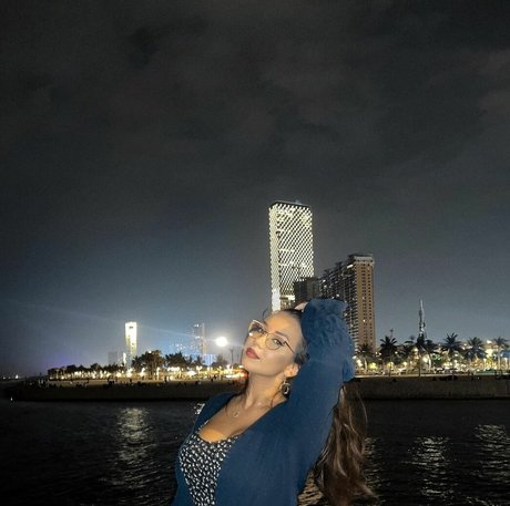 nue enceinte onlyfans exclusif sympa galeries