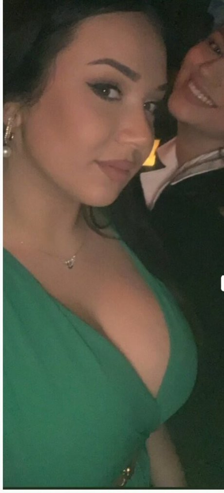 Emina Jahi haut modèle img