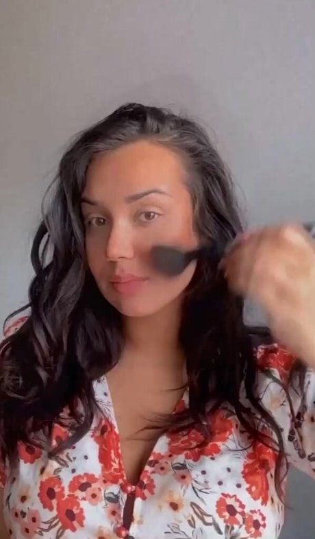 Emina Jahi actrice exclusive collection