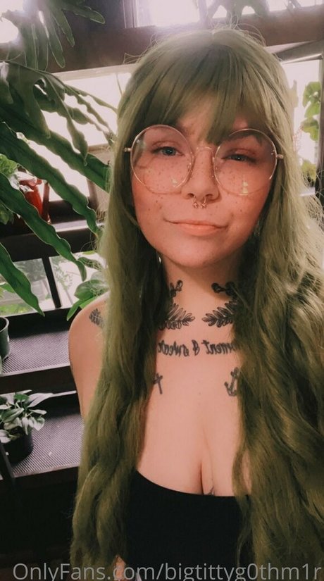 bigtittyg0thm1r star du porno sexy galeries