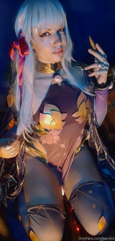 berceck actrice sexy img