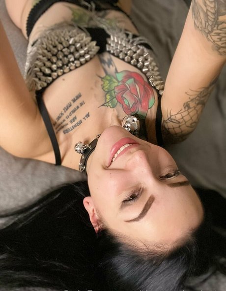 thornesharlotte nus de stars du porno photos