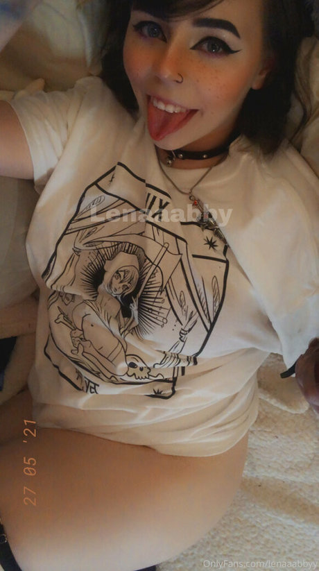 lenaaabbyy haut modèle img