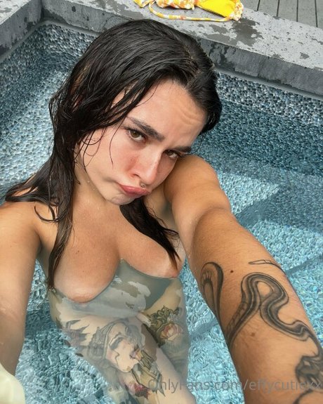 Effy Cutie ポルノスター パーフェクト 写真
