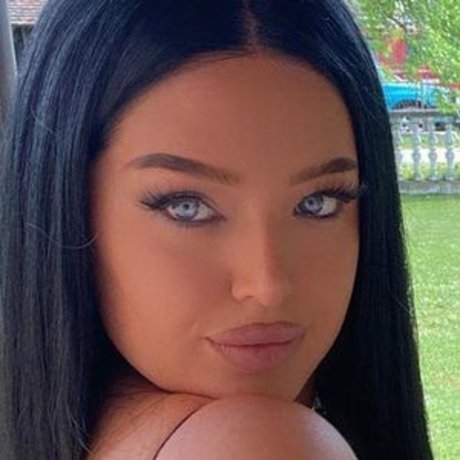 Claudia Rivier セクシーなスター ギャラリー