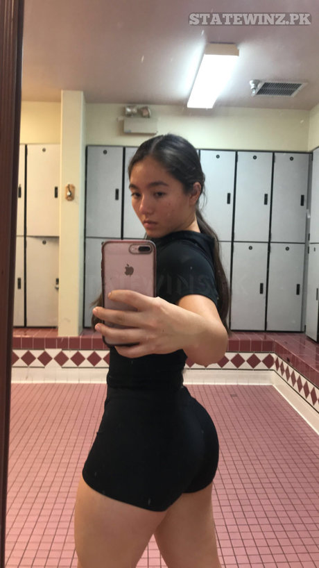 Eliza Chau 完璧なスター 画像