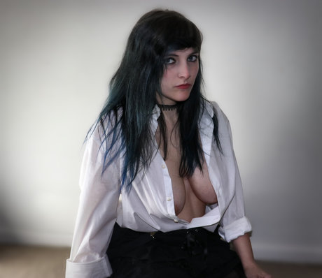 成熟した黒人女性オンリーファンズ セクシーヌード 写真