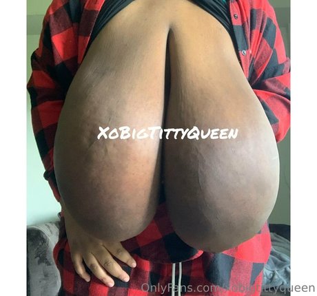 XoBigTittyQueen アートポルノスター 写真