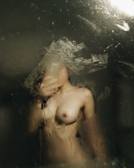 Peusche 独占女優 写真
