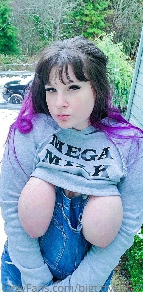 Bigtittykitty7 かわいいスター 画像