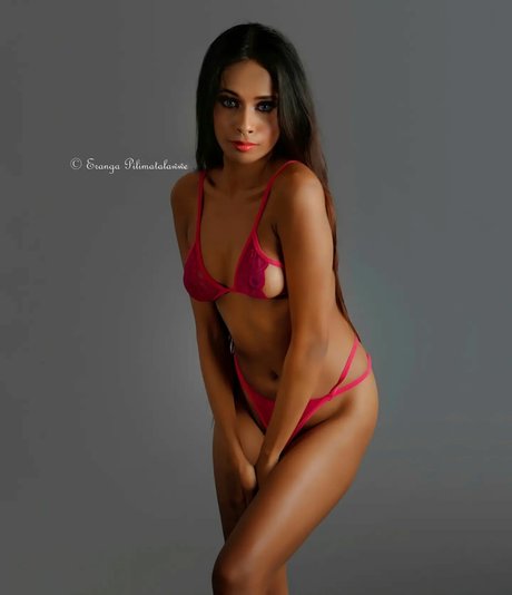 Poojani Perera ヌードのポルノスター 画像