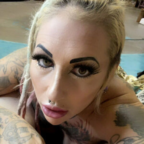 Xzanthia ポルノ女優 画像