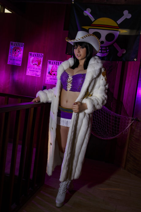 Feisty Vee セックス女優 アーカイブ