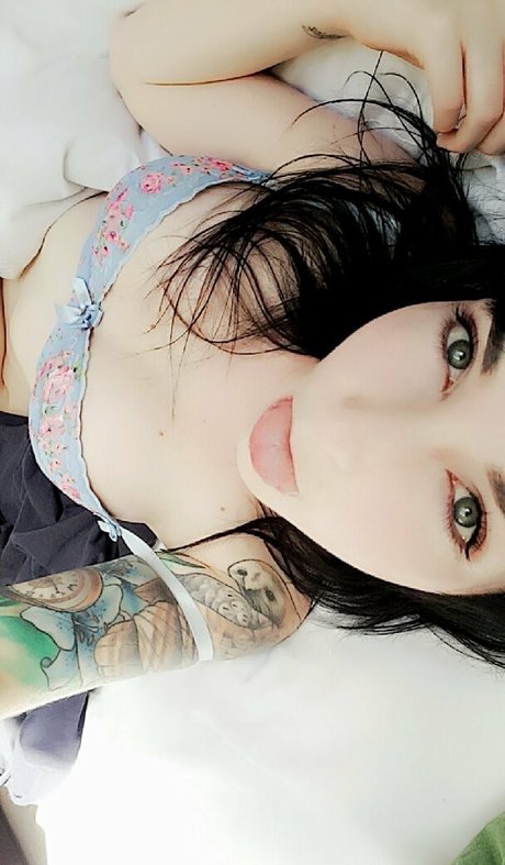 IvyLaura セクシーモデル 写真