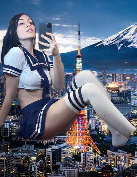 Antonsugarh エロティック女優 画像