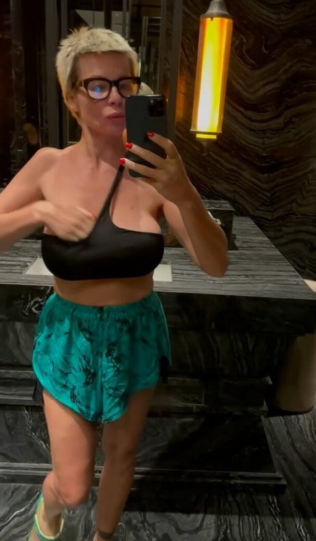 Nadya Basinger ポルノスター 写真