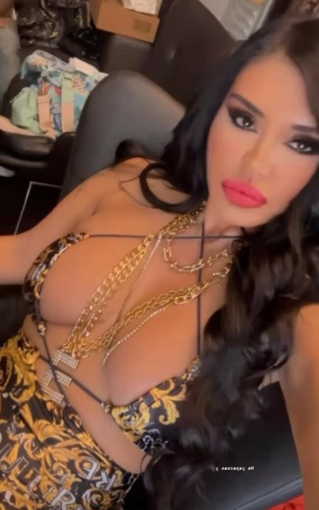 Ebru Polat セクシーモデル 写真