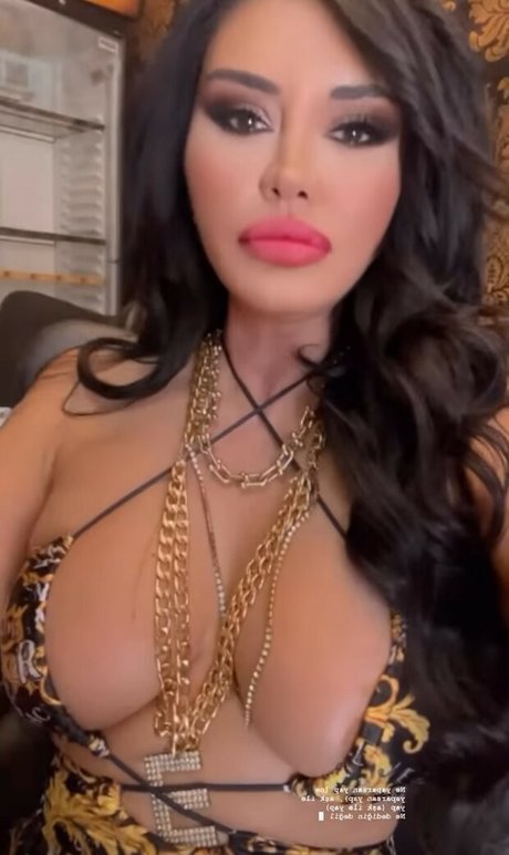 Ebru Polat セックススター アーカイブ