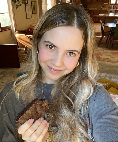 Bobbi Althoff 完璧なモデル 写真