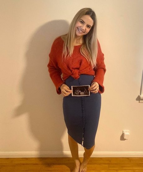 Bobbi Althoff top profile image
