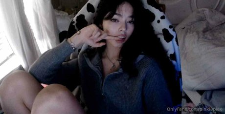 Bbaybeebirkin エロティック女優 ギャラリー