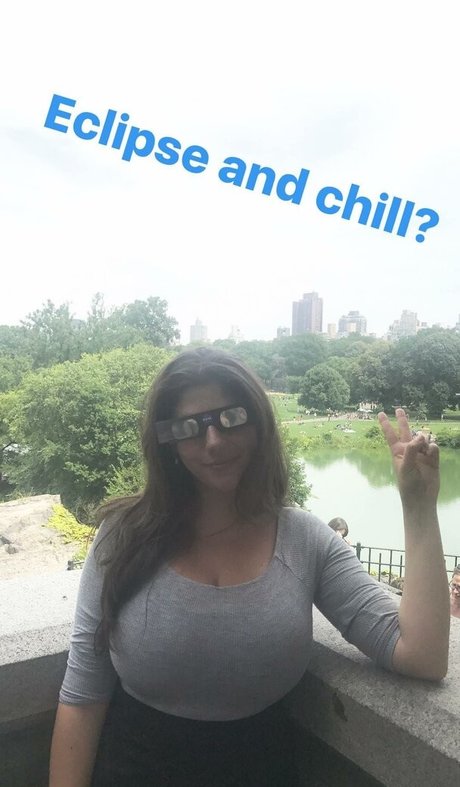 Emily H Barry 高品質スター 画像