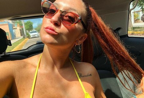 antonellamirandaok アダルトモデル 写真