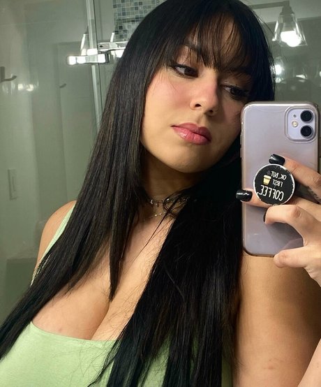 Larissa Cambusano profile image