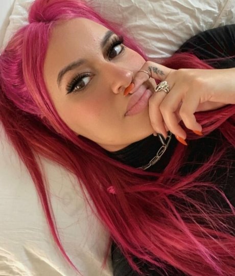Larissa Cambusano セクシーモデル 写真