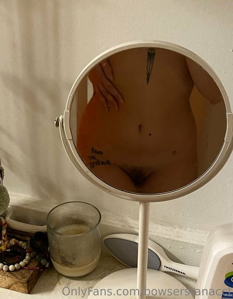 黒檀ペッギングオンリーファンズ セクシー裸 画像