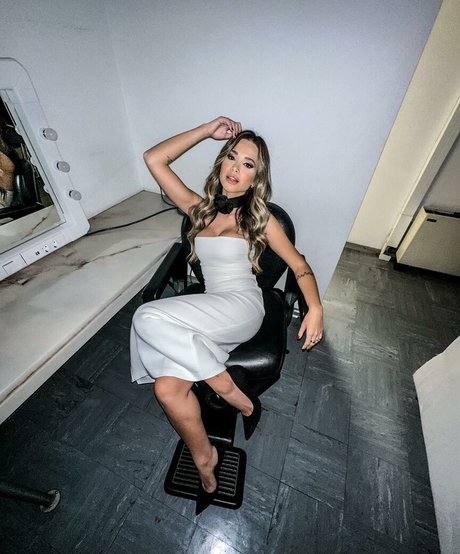 Bruna Gomes ヌード女優 写真