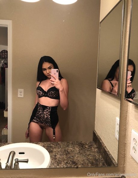 arianamarie ポルノスター ホット 写真
