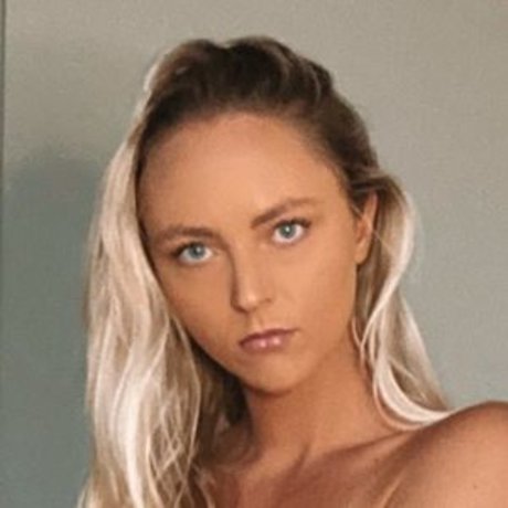 Annabelle Knight アートモデル 写真