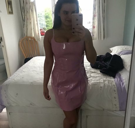 Kirsty Brittain ヌードのポルノスター ギャラリー