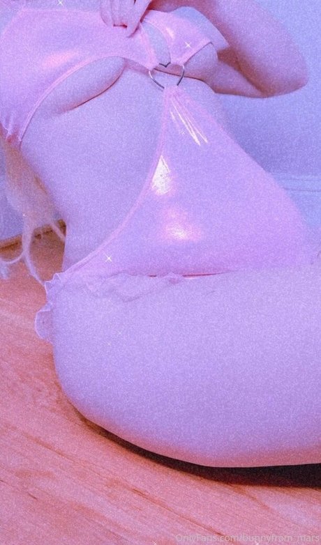 bunnyfrom mars エロティックなスター 写真