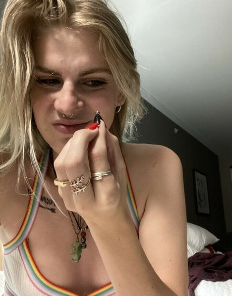 デカ尻ジーンズ OnlyFans セクシー裸 写真