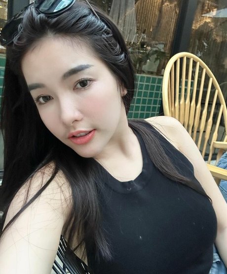Kunthada Baifern ホットなスター ギャラリー