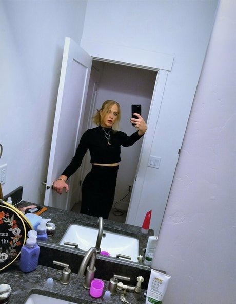 dahliainbloom1 美しいポルノスター 写真