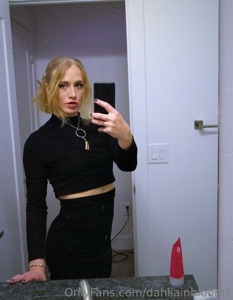 dahliainbloom1 美しいモデル 写真
