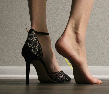 gabbiefeet ポルノスター アート 写真