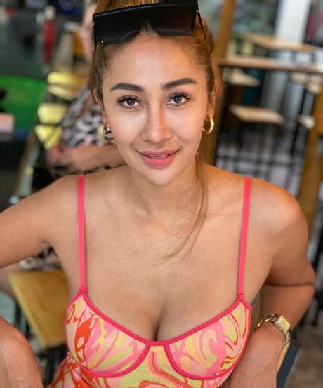 cheetah babe69 完璧なスター 写真